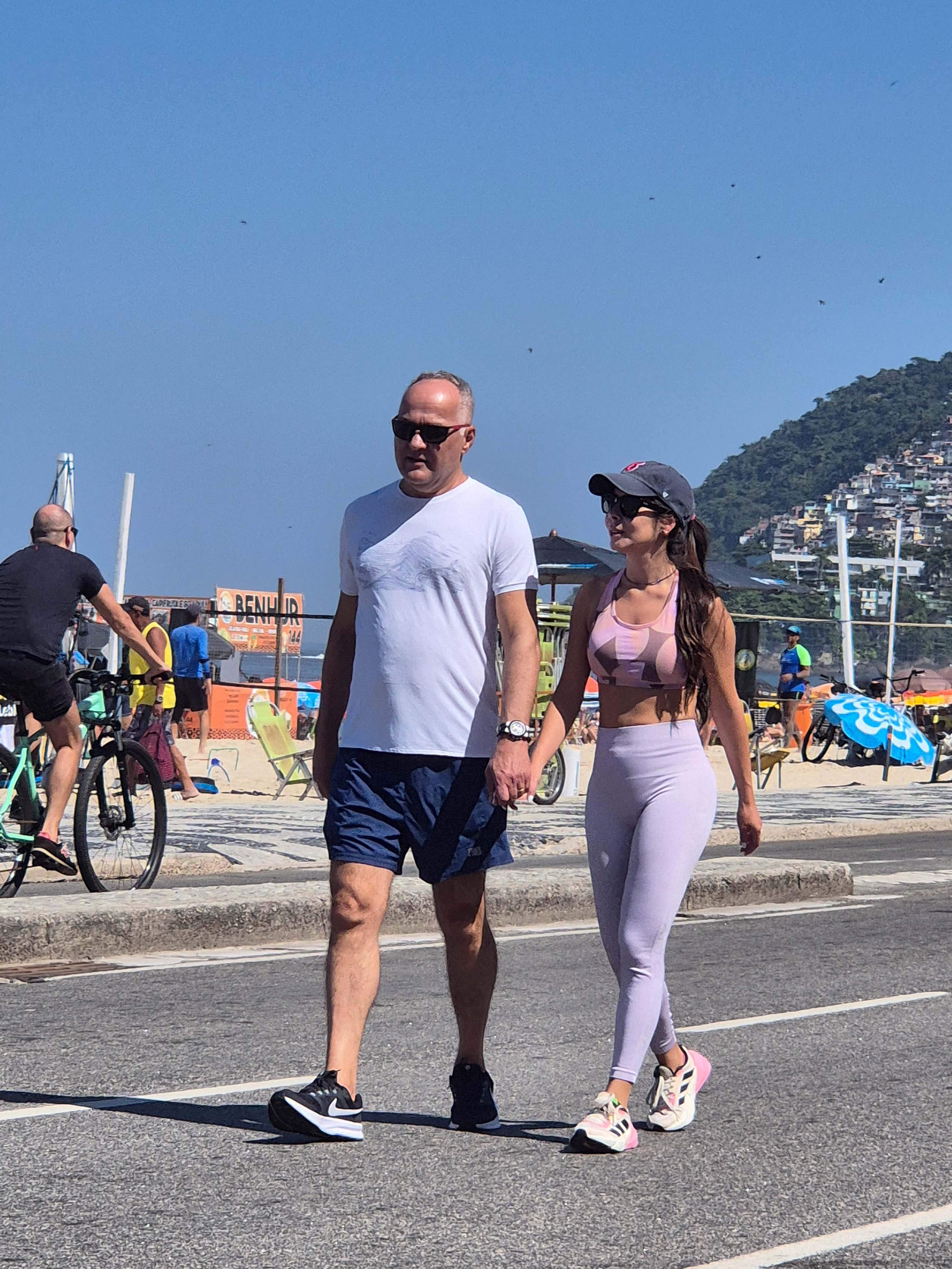 Amauri Soares curte passeio com a namorada - Foto: Dan Delmiro / AgNews