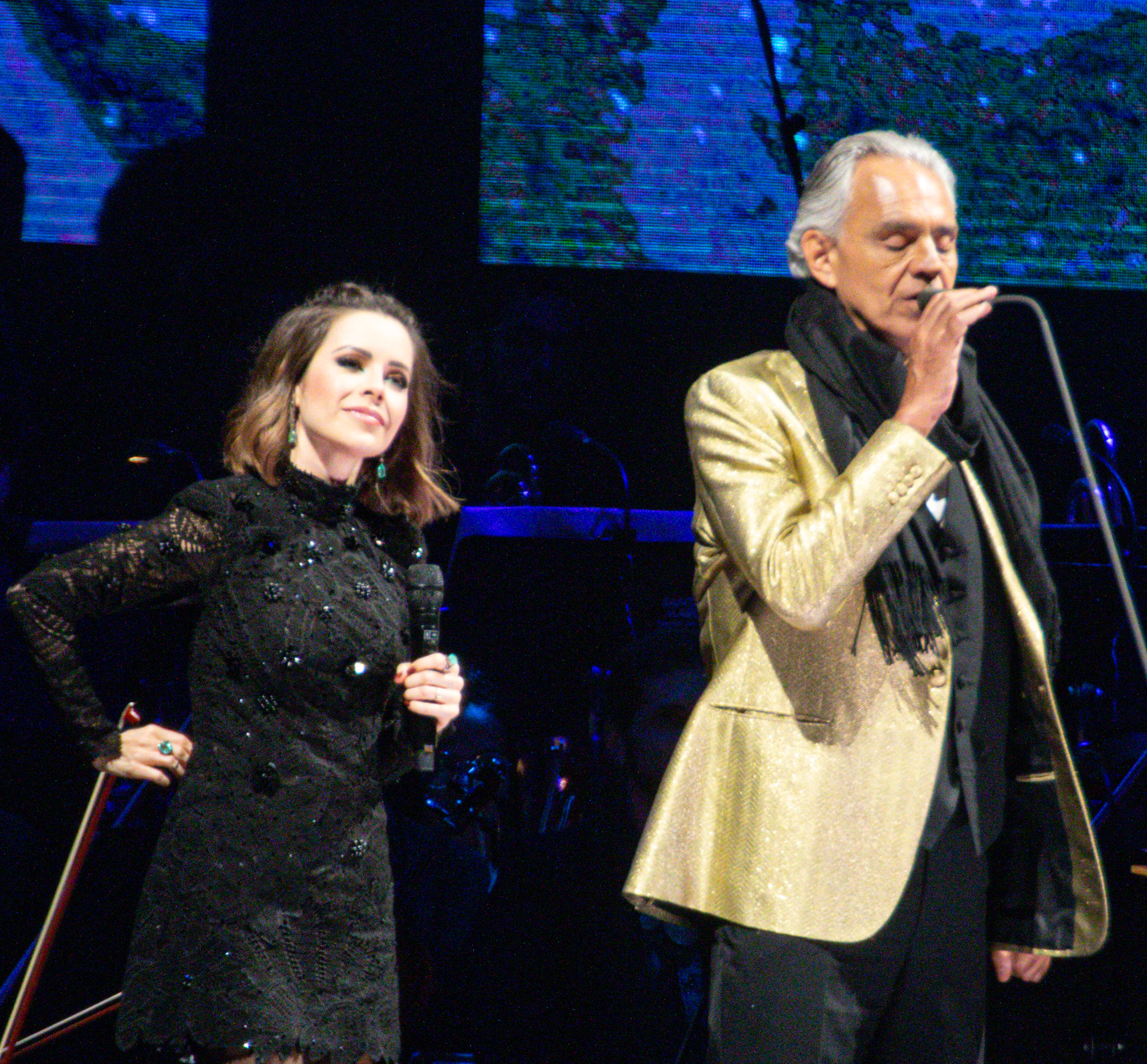 Sandy canta com Andrea Bocelli em São Paulo