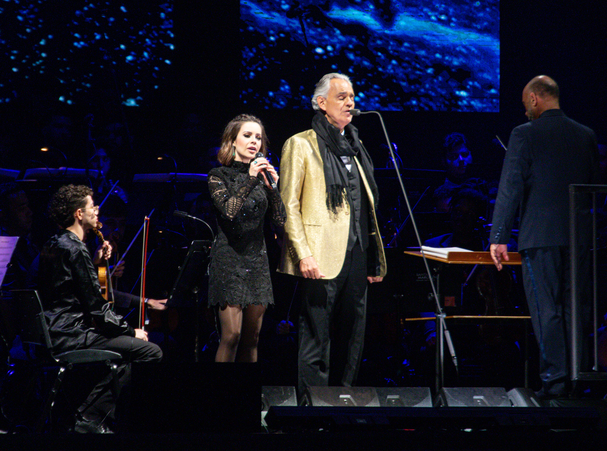 Sandy canta com Andrea Bocelli em São Paulo