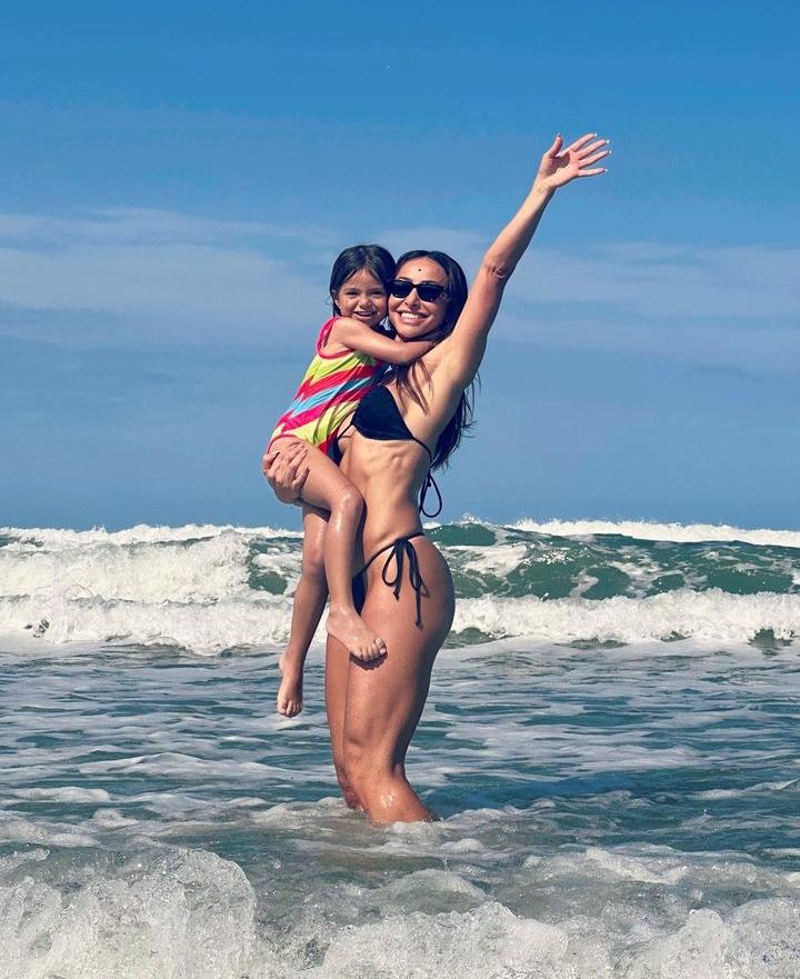 Veja os momentos mais fofos de Sabrina Sato com a filha Zoe