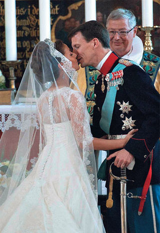 O beijo de Marie Cavallier e do príncipe Joachim