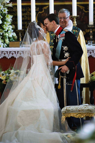 O beijo de Marie Cavallier e do príncipe Joachim