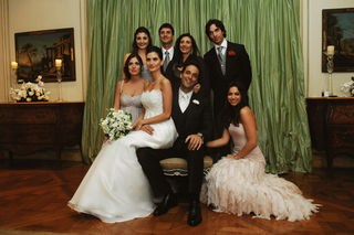Os noivos ladeados pelos irmãos Carolina, Alessandra, Mário e Andréa Fiorentino e Rafael e Renata Hawilla
