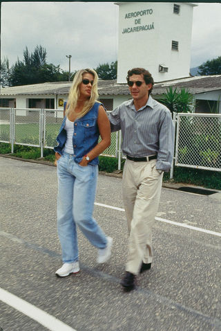 Ayrton Senna e a namorada Adriane Galisteu