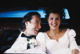 John Corbett e Nia Vardalos, em Casamento Grego