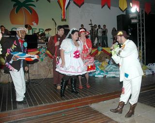 Famosos na festa junina beneficente organizada por David Santiago em prol do Hospital Mário Kroeff, no Rio