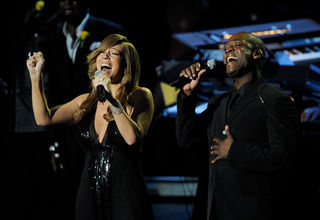 Mariah Carey e Trey Lorenz prestam homenagem a Michael Jackson, no Staples Center, em Los Angeles