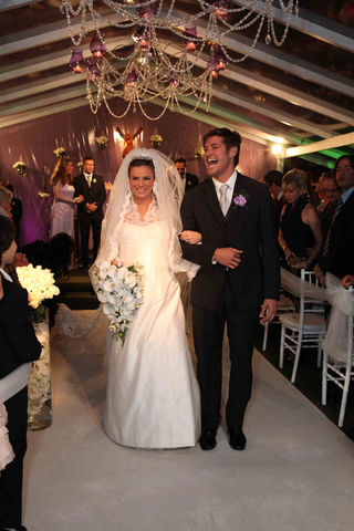 Viviane Sarahyba e Dado Dolabella no dia do casamento