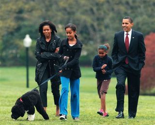 Família Obama com o cachorro Bo