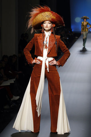 Jean Paul Gaultier no Paris Haute Couture Fashion Week primavera/verão 2010