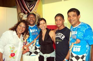 No Costão do Santinho, Juliana Ferreira e o pai, Martinho da Vila, com sua Cléo e os filhos Preto e Tonico