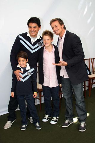 Cesar Filho com o herdeiro Luigi e Marcello Novaes com Pedro