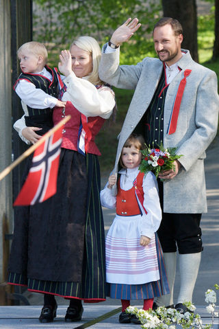 Príncipe Sverre Magnus, Princesa Mette-Marit, Princesa Ingrid Alexandra e o Príncipe Haakon Magnus