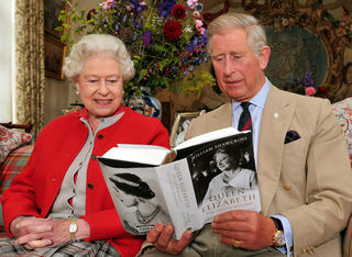 Rainha Elizabeth II e Príncipe Charles