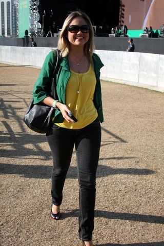 Ellen Rocche veste verde e amarelo para torcer pelo Brasil