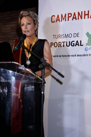 Ana Maria Braga recebe homenagem do governo português