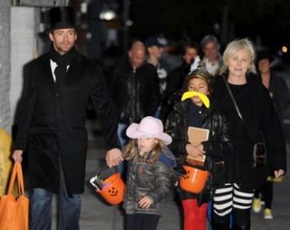 Hugh Jackman, a esposa Deborra-Lee e os filhos Oscar e Ava