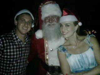 Luciano Huck e Angélica com o Papai Noel