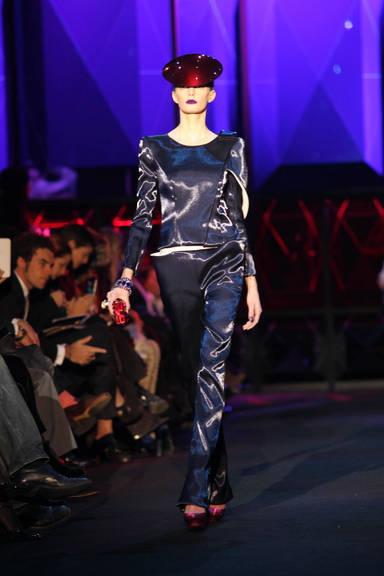 Desfile Giorgio Armani na Semana de Moda em Paris