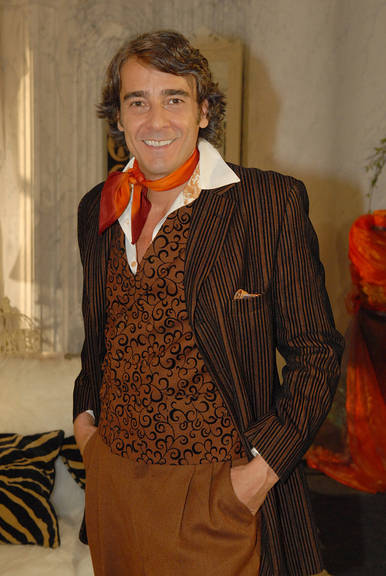 Alexandre Borges interpreta o estilista Jacques Leclair em 'Ti-Ti-Ti', 2010