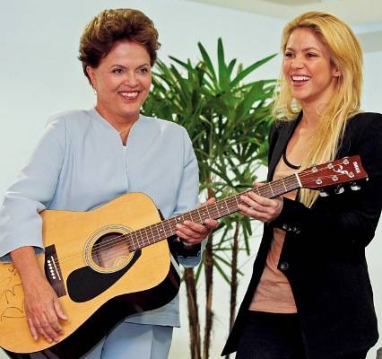 Acordes afinados entre Dilma Rousseff e Shakira
