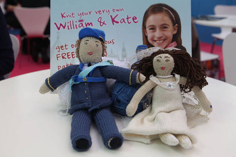 Bonecos comemoram o casamento de Príncipe William e Kate Middleton
