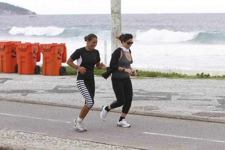 Giovanna Antonelli corre no Rio de Janeiro
