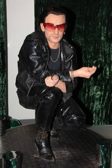 Estátua de cera de Bono Vox