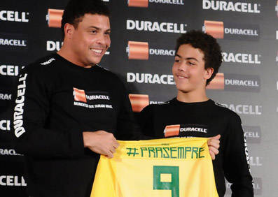 Ronaldo Nazário e o filho Ronald - Flash