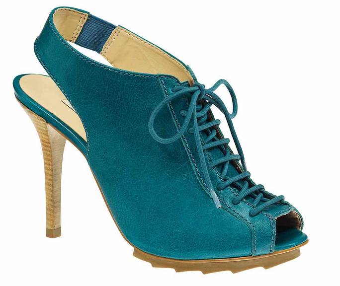 Color blocking: Sandal boot de couro e sola tratorada RAFITTHY 51 3598- 4300 [rafitthy.com.br]