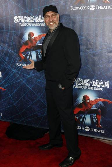Diretor Philip William McKinley na estreia de 'Spider-Man: Turn Off The Dark' na Broadway