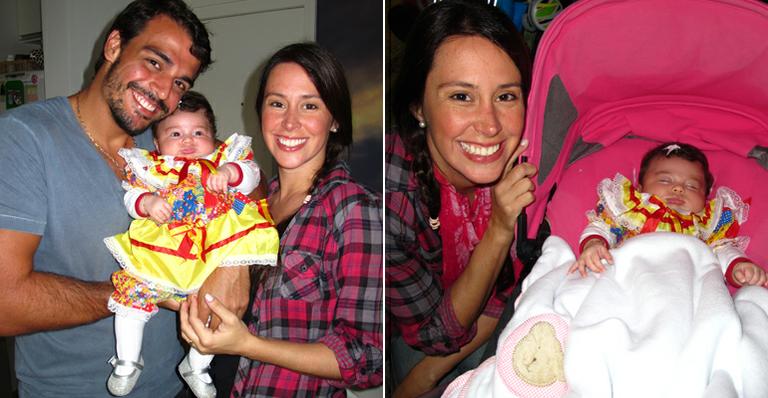 Dani Monteiro e Felipe Uchôa levam a filha Maria em uma festa junina