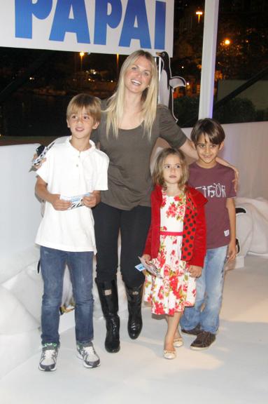 Susana Werner com os filhos e um sobrinho