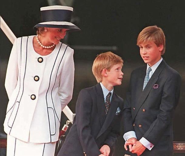 Diana com William e Harry