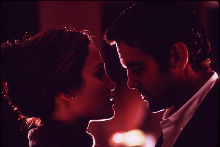 Jennifer Lopez e George Clooney durante as gravações do filme 'Romance Perigoso', em julho de 1998