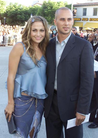 Jennifer Lopez e o coreógrafo Cris Judd, seu segundo marido. Eles se conheceram na Espanha, quando ele foi contratado para dirigir um dos clipes da cantora. Jennifer e Cris se casaram em setembro de 2001 e se separaram em junho de 2002