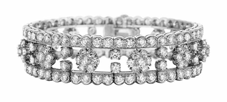 Diamantes: Bracelete Snowflake de platina e diamante VAN CLEEF & ARPELS [vancleef-arpels.com]