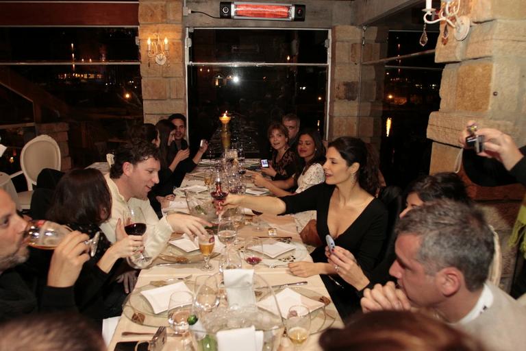 Famosos jantam em restaurante de Gramado (RS)