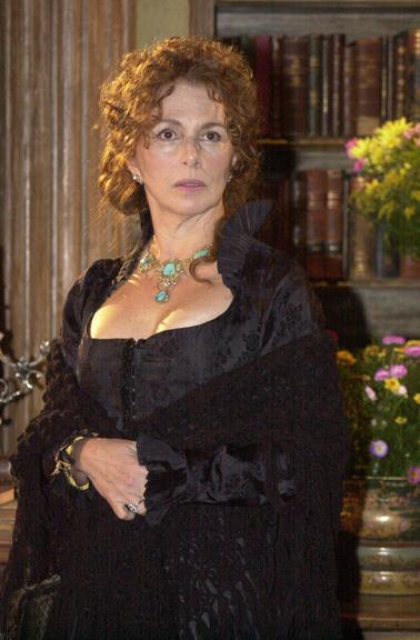 Irene Ravache como a Madalena Aguilar, de A Casa das Sete Mulheres