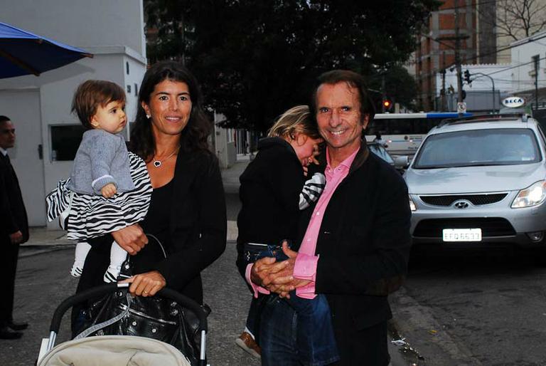 Emerson Fittipaldi com a família
