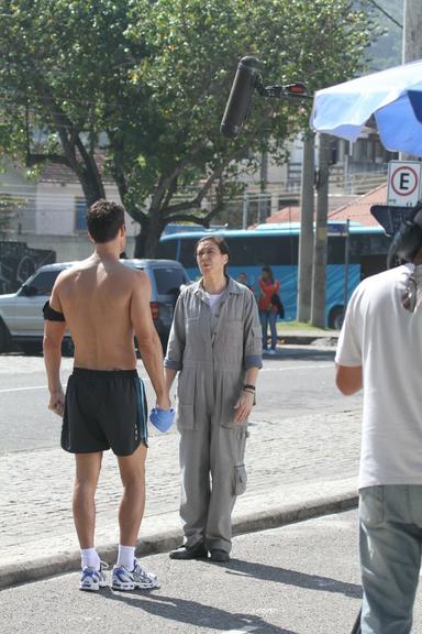 Lília Cabral e Carlos Casagrande gravam cenas de 'Fina Estampa' no ‘calor carioca’