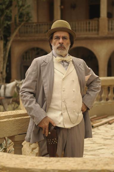 Osmar Prado como Batoré, de Cordel Encantado