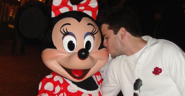 Thiago Oliveira se diverte na Disney 