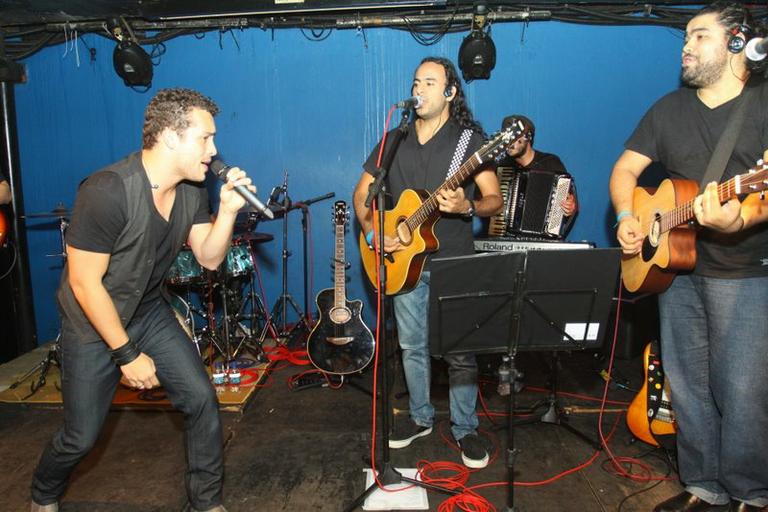 Rodrigo Andrade e sua banda