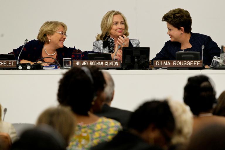 Michelle Bachelet, Hillary Clinton e Dilma Rousseff durante o Colóquio de Alto Nível sobre Participação Política de Mulheres na ONU
