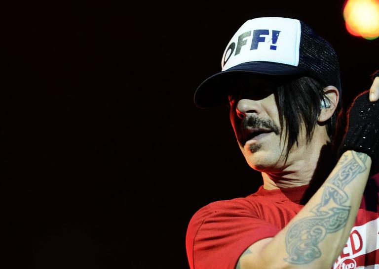 Red Hot Chili Peppers contagia o público durante show em São Paulo