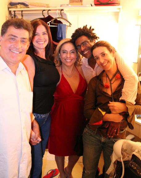 Encontro no camarim: Giusepe Oristanio, Luma de Oliveira, Cissa Guimarães Hélio de la Peña e Ana Quintella
