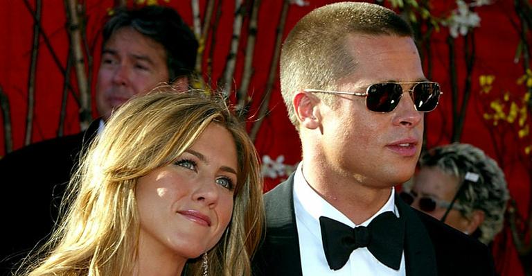 Brad Pitt teria começado a namorar Angelina Jolie enquanto ainda era casado com Jennifer Aniston. O astro nega até hoje que traiu a ex-mulher, mas fontes afirmam o contrário