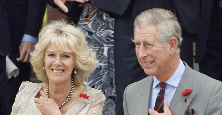 Príncipe Charles traiu a Princesa Diana com Camilla Parker, com quem é casado atualmente