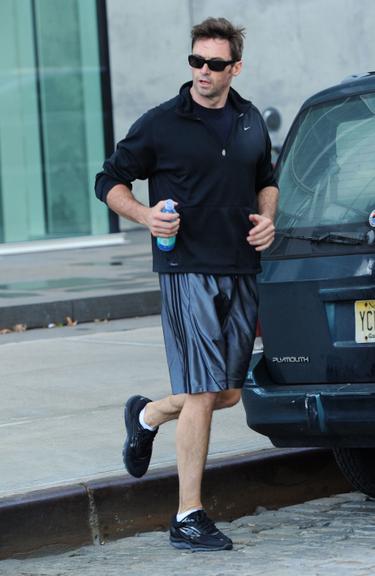Hugh Jackman deixa academia em Nova York, Estados Unidos